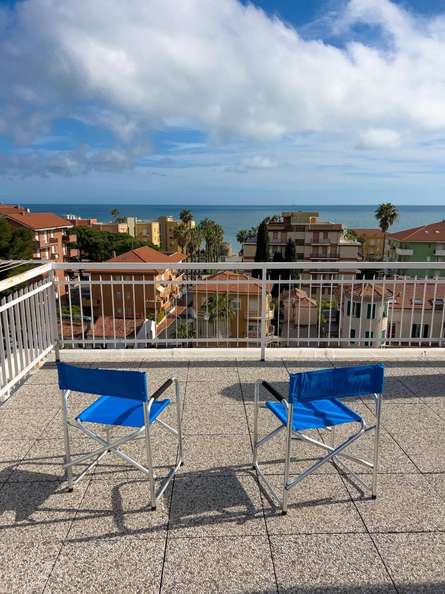 Apartmán Casa Carlotta San Bartolomeo Al Mare Exteriér fotografie